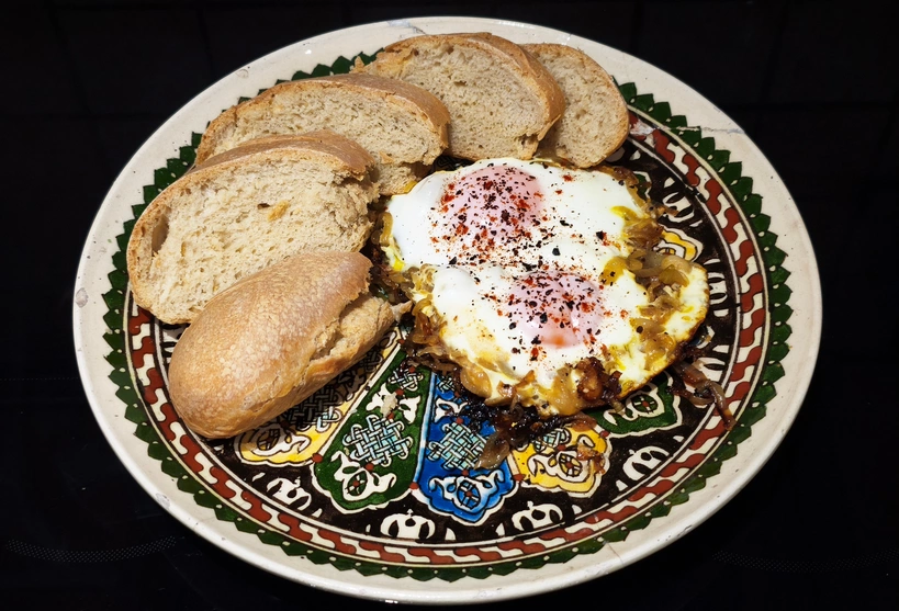 Soğanlama ropogós török kenyérrel című cikk borítóképe