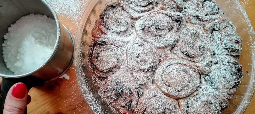 Rózsakalács című cikk borítóképe