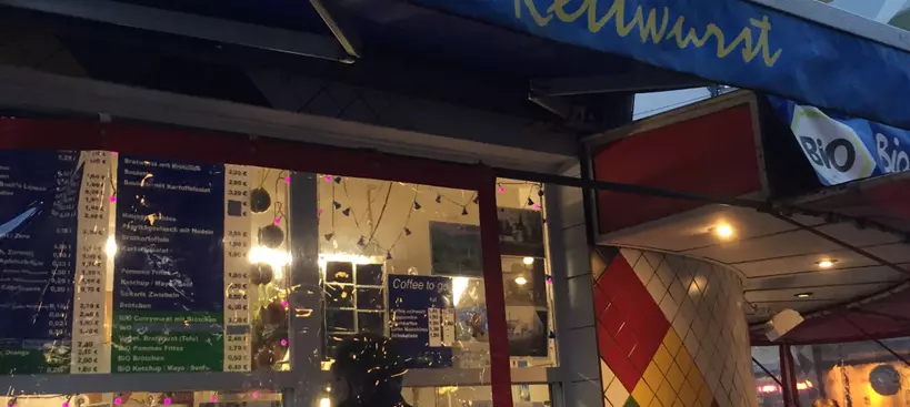Berlin habos oldala című cikk borítóképe