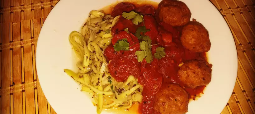 Cukkinispagetti című cikk borítóképe