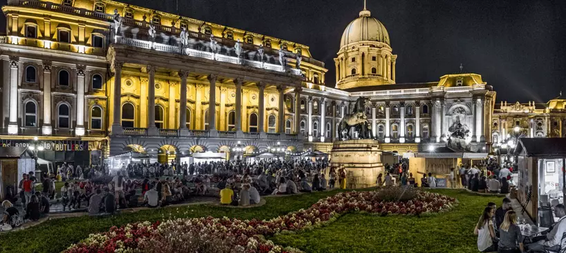 Éljen a Borfesztivál! Koccintsunk pezsgővel! című cikk borítóképe