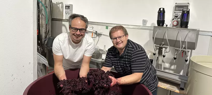 Boron túli üzenet című cikk borítóképe