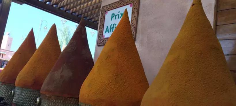 Hetvenkét óra Marrakeshben című cikk borítóképe