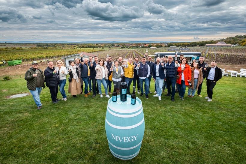 Borászok összefogása a Nivegy-völgyben című cikk borítóképe