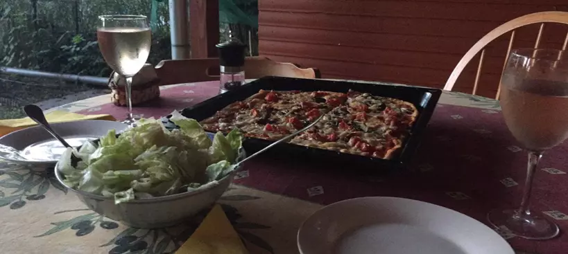 Reni nyárvégi pizzája című cikk borítóképe