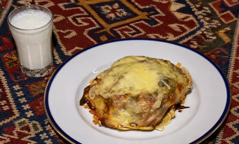Csirkés szultánkebab – tavuklu sultan kebabı című cikk borítóképe