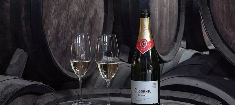 Elhagyja Katalóniát a Freixenet és a Codorníu? című cikk borítóképe