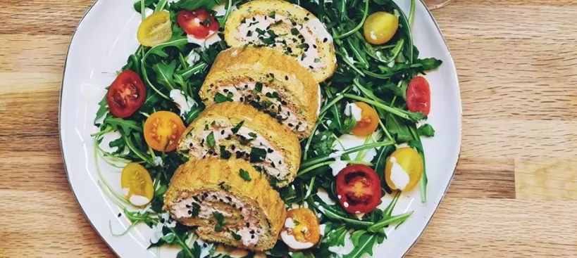 Lazacos piskótarolád című cikk borítóképe