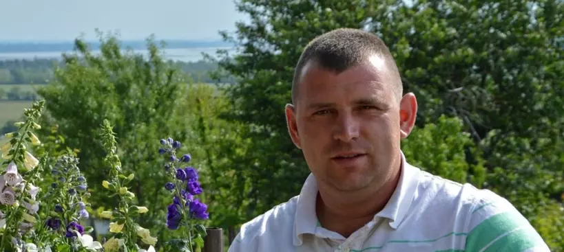 Tűzoltó a pincében című cikk borítóképe