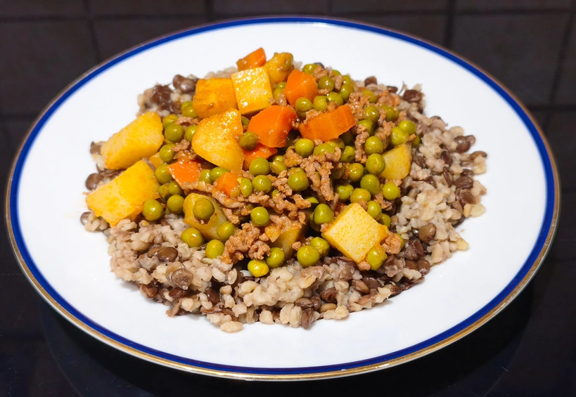Húsos borsóragu – etli bezelye yemeği című cikk borítóképe