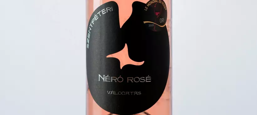 Szentpéteri Borpince: Néró Rosé Válogatás 2018 című cikk borítóképe