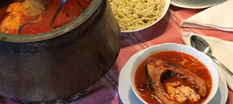 Halászlé Heimann Zoli bácsi szerint című cikk borítóképe